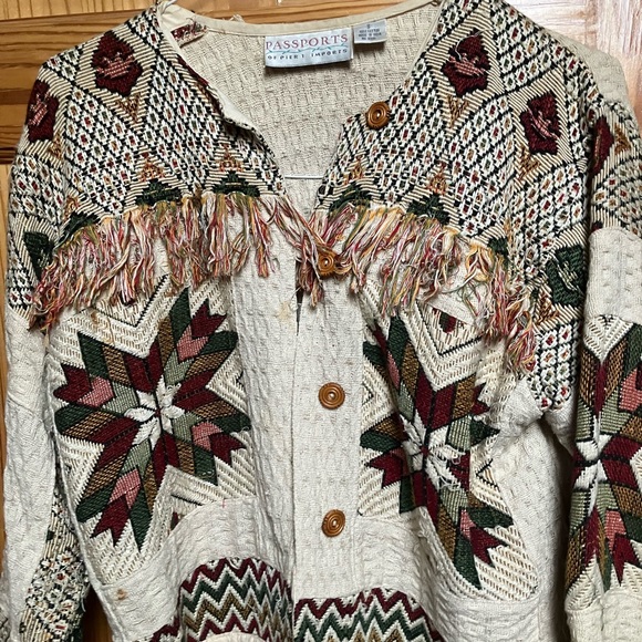 PASSPORT OF PIER ONE EMBROIDERED CROP JCKET - WOOD BUTTONS - Picture 4 of 7